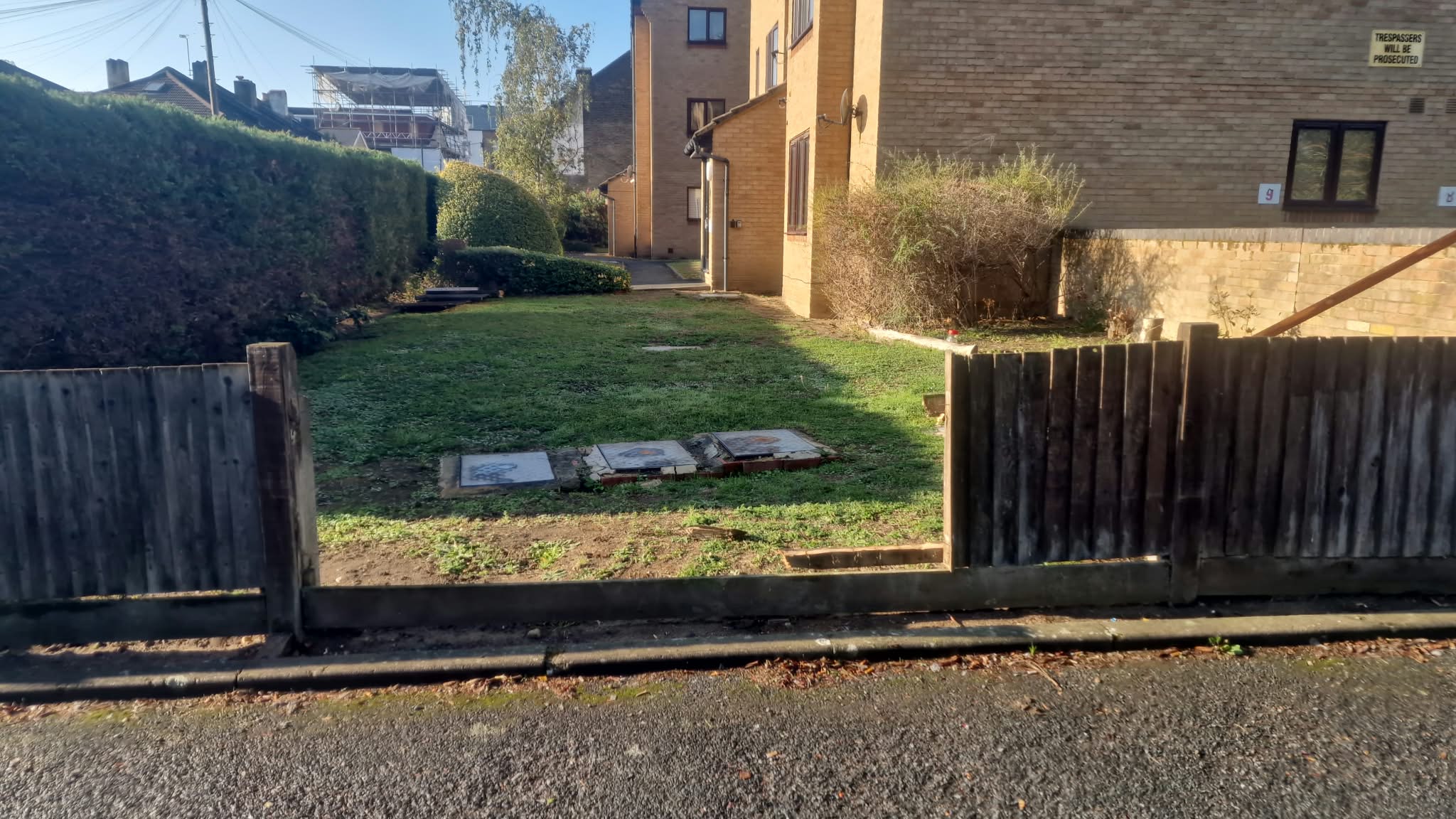 Gap in fence before panel replacement